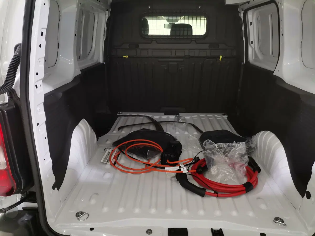 Toyota Proace City Furgone nuova a Salerno (14)
