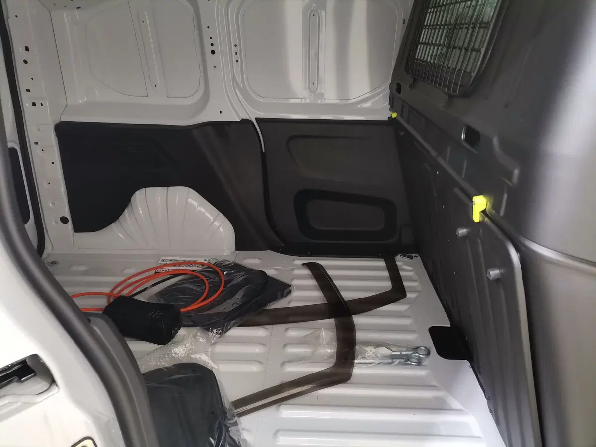 Toyota Proace City Furgone nuova a Salerno (15)
