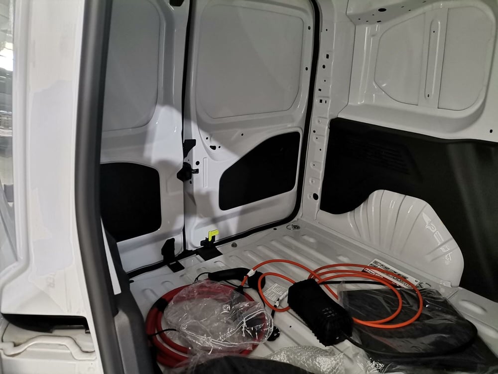 Toyota Proace City Furgone nuova a Salerno (16)