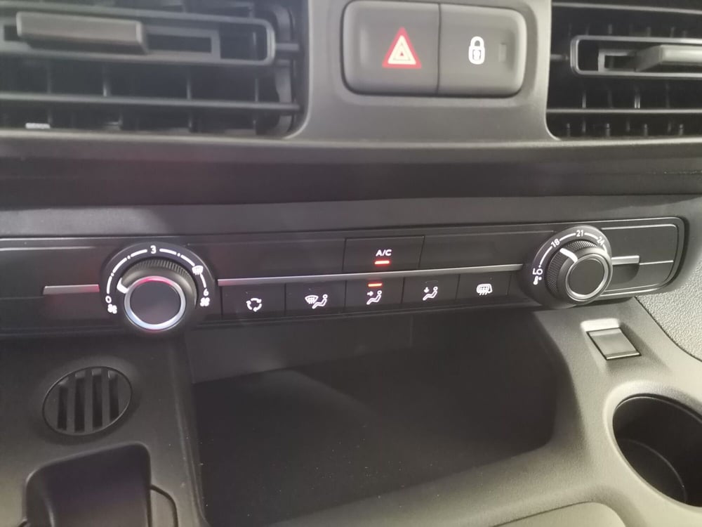 Toyota Proace City Furgone nuova a Salerno (19)