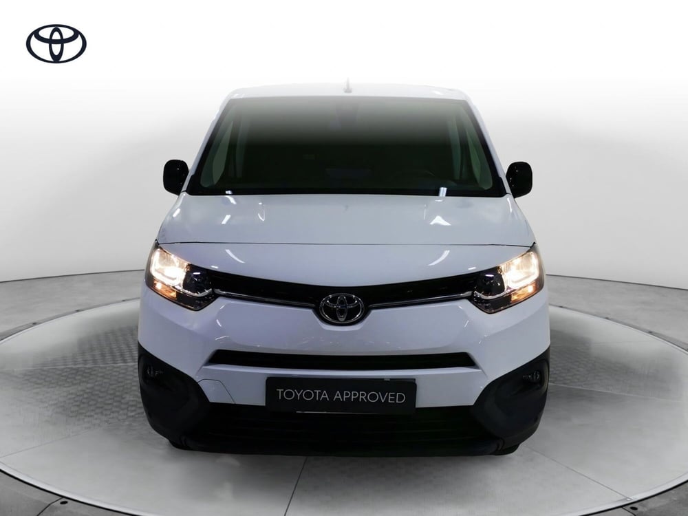 Toyota Proace City Furgone nuova a Salerno (2)