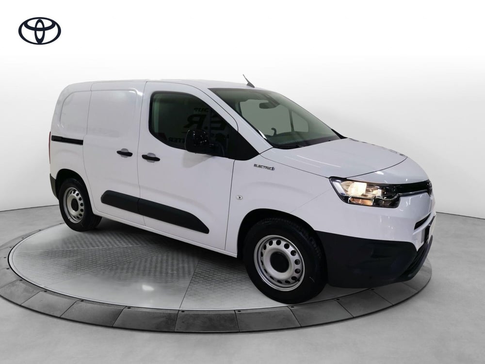 Toyota Proace City Furgone nuova a Salerno (3)