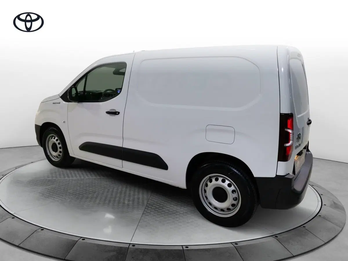 Toyota Proace City Furgone nuova a Salerno (4)