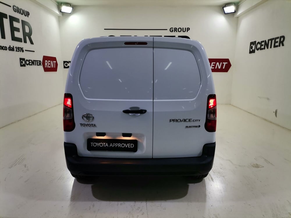 Toyota Proace City Furgone nuova a Salerno (5)