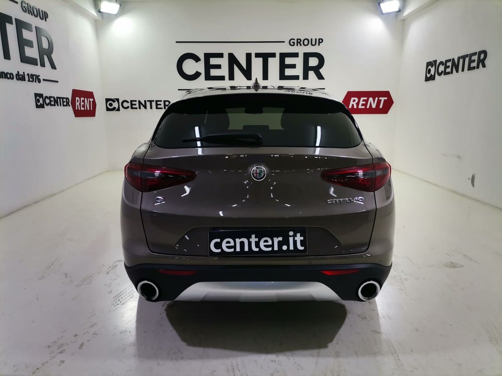 Alfa Romeo Stelvio usata a Salerno (5)