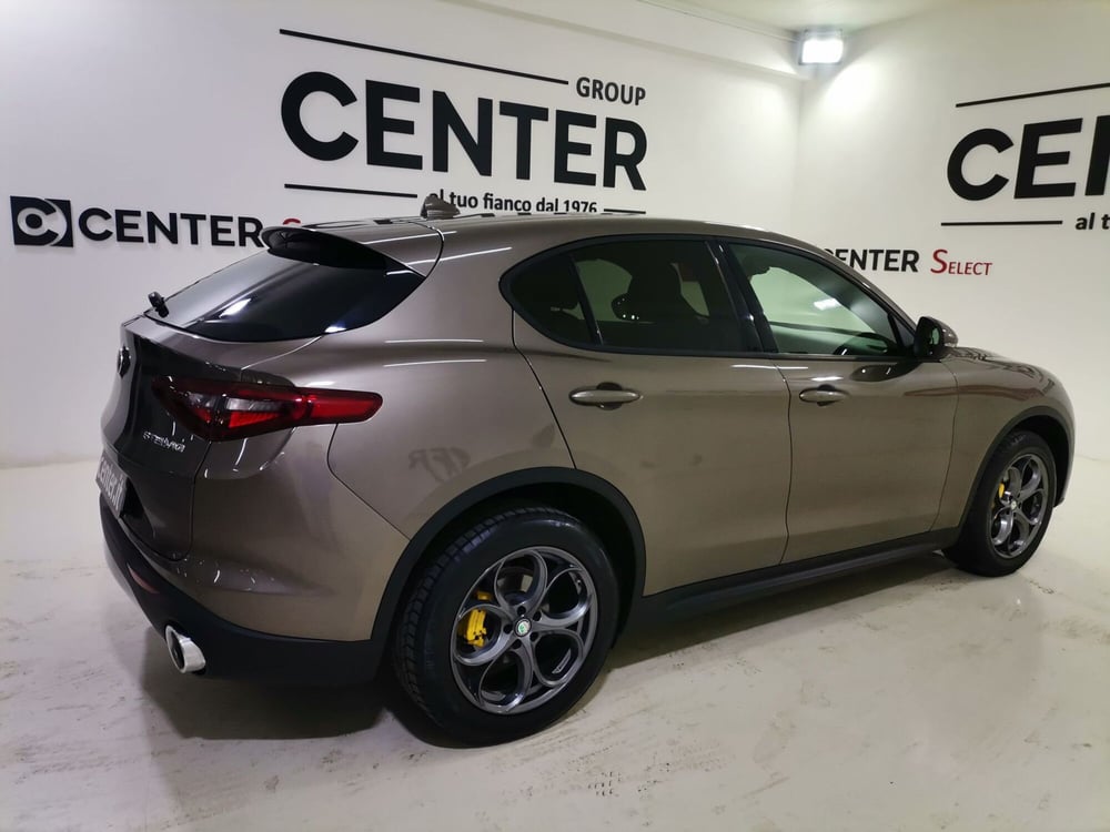 Alfa Romeo Stelvio usata a Salerno (6)