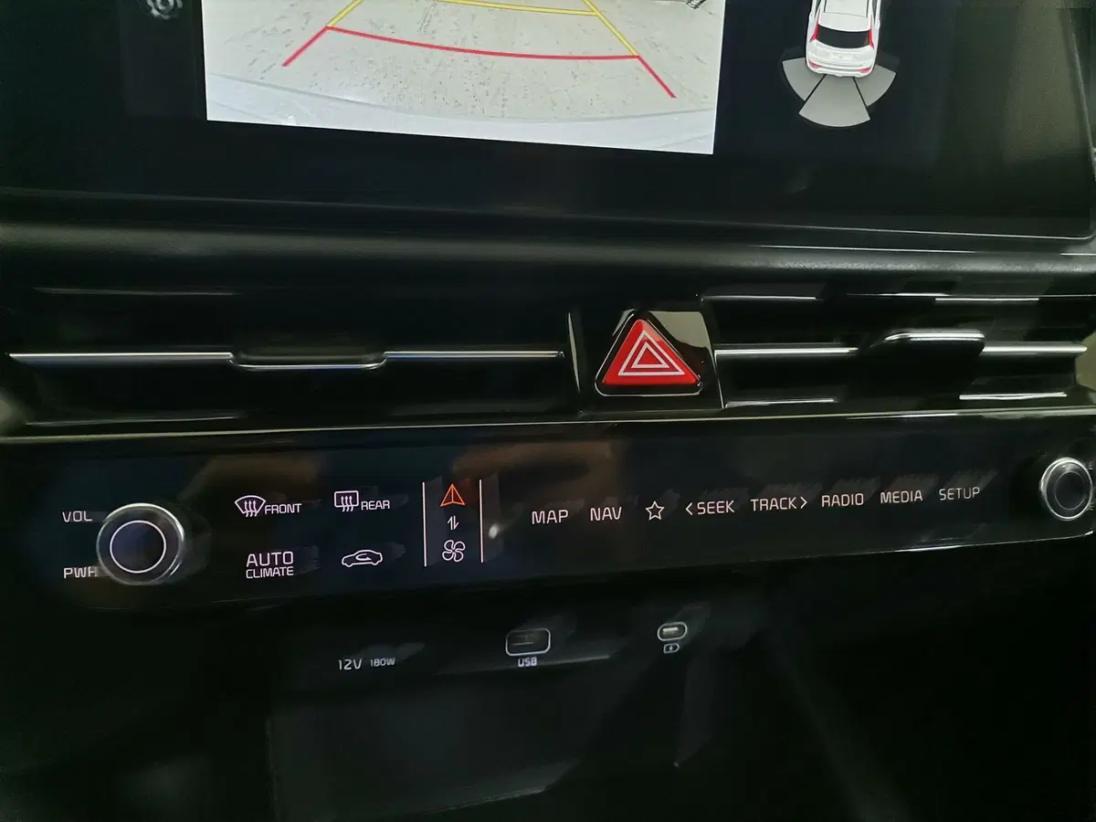 Kia Niro nuova a Salerno (14)