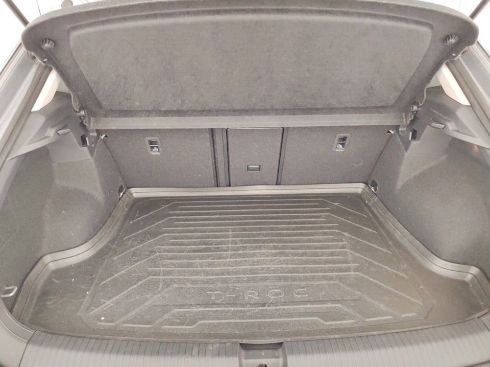 Volkswagen T-Roc usata a Massa-Carrara (16)