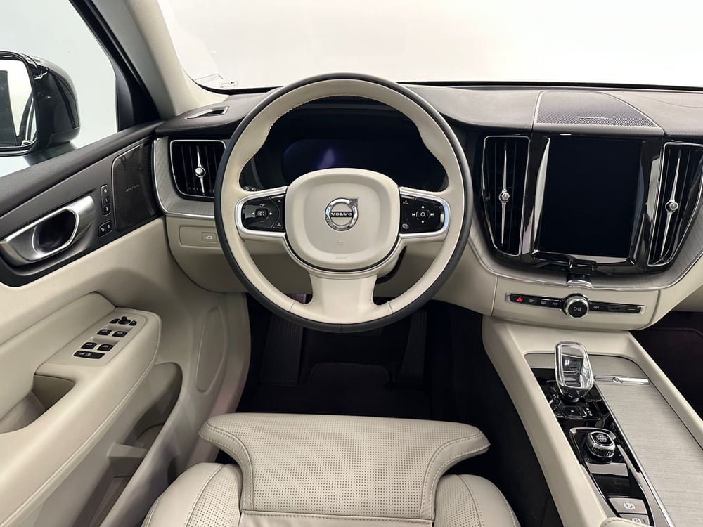 Volvo XC60 usata a Bergamo (14)