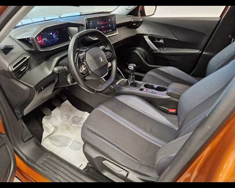 Peugeot 2008 usata a Milano (6)