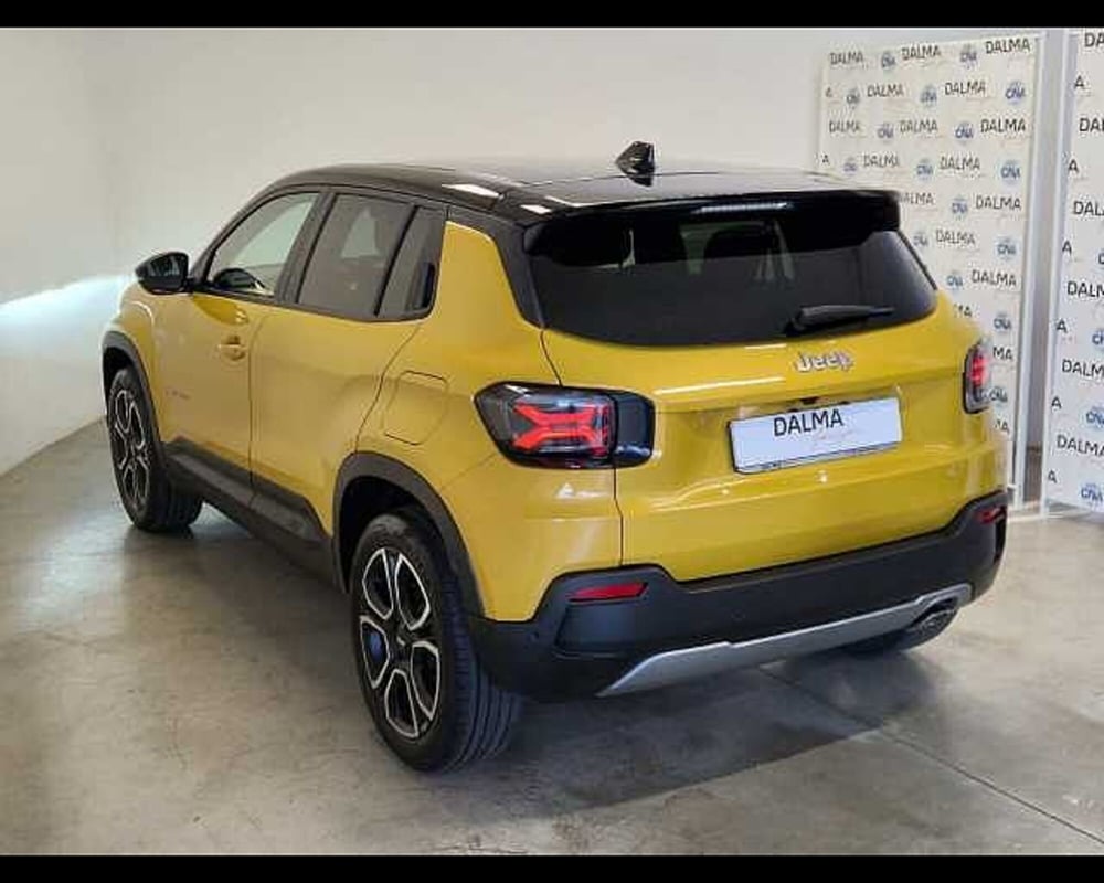 Jeep Avenger usata a Milano (16)