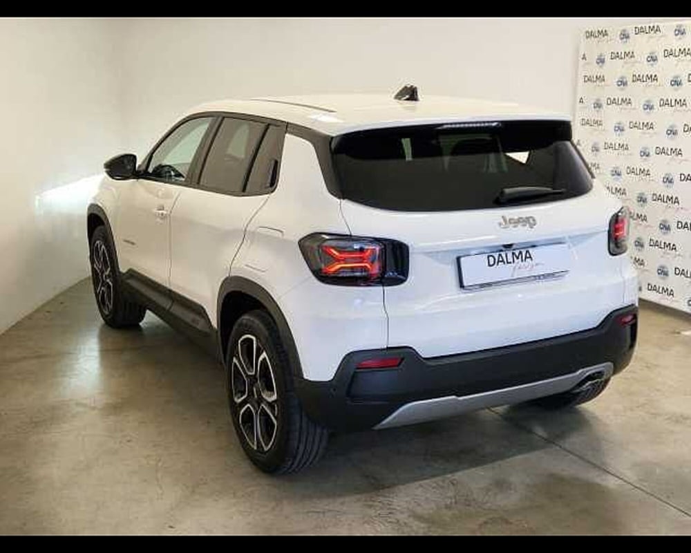 Jeep Avenger usata a Milano (16)