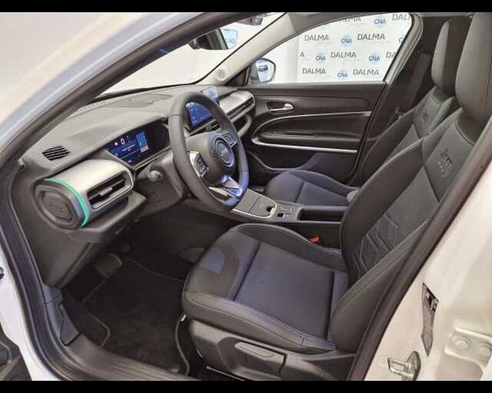 Jeep Avenger usata a Milano (6)
