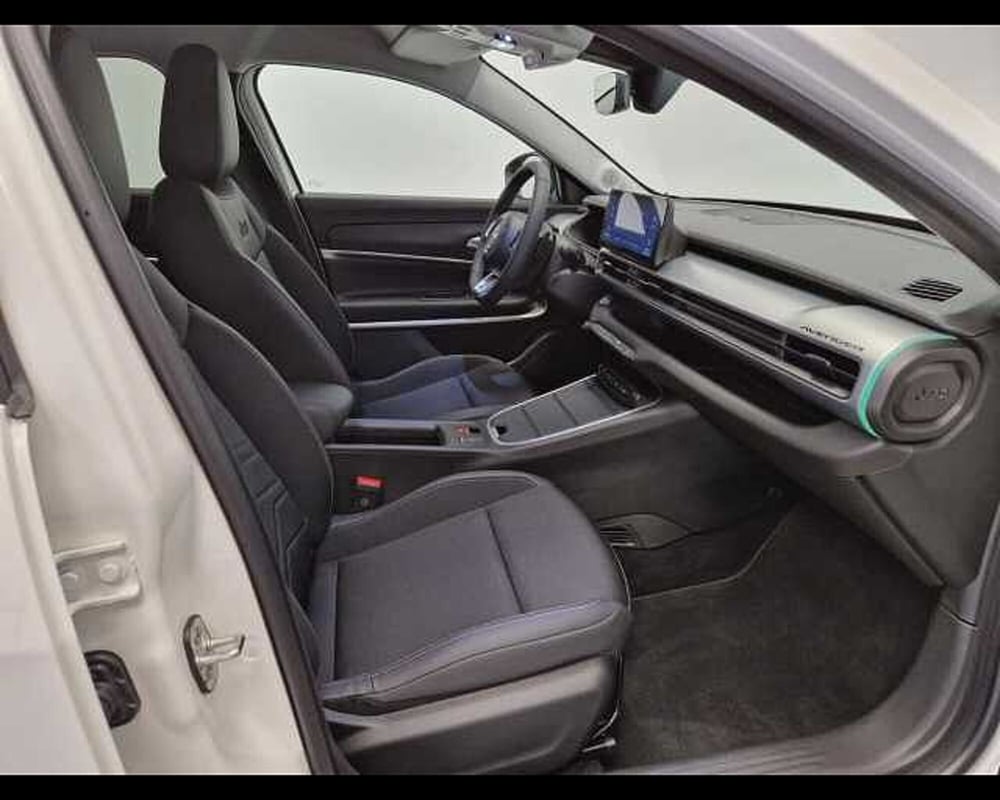 Jeep Avenger usata a Milano (9)
