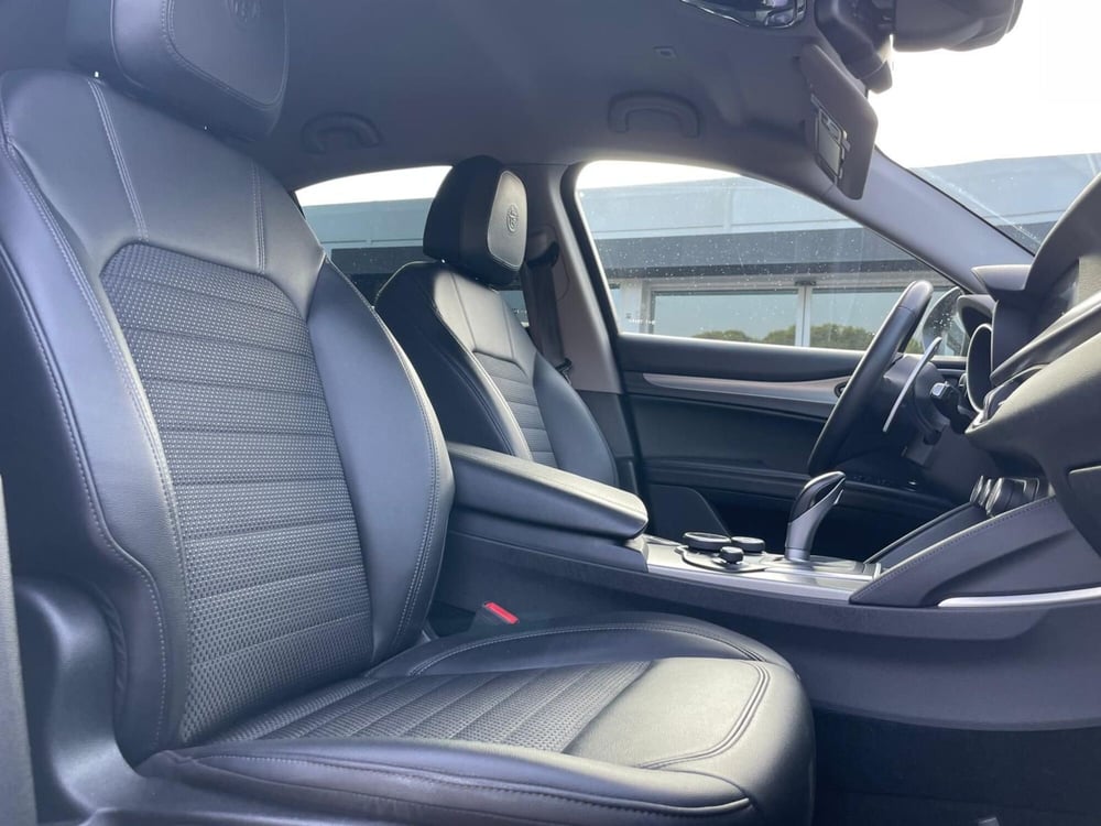 Alfa Romeo Stelvio usata a Ancona (16)
