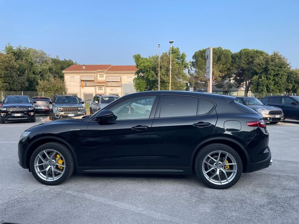 Alfa Romeo Stelvio usata a Ancona (8)