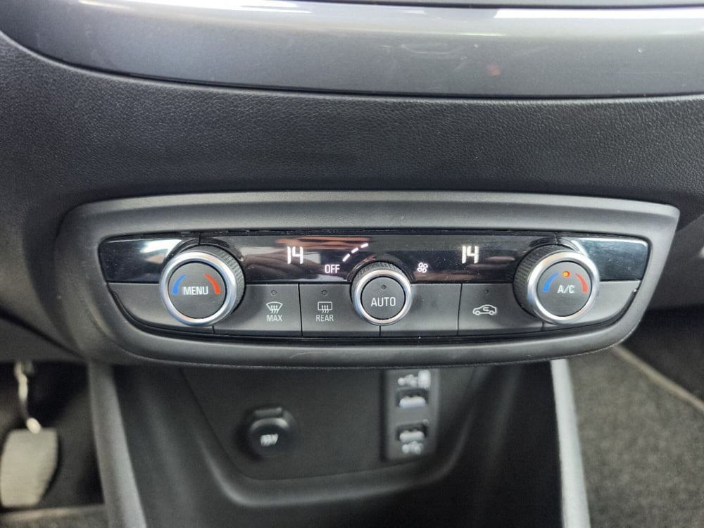 Opel Crossland usata a Frosinone (17)