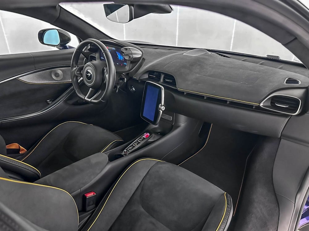 McLaren Artura Coupé usata a Milano (11)