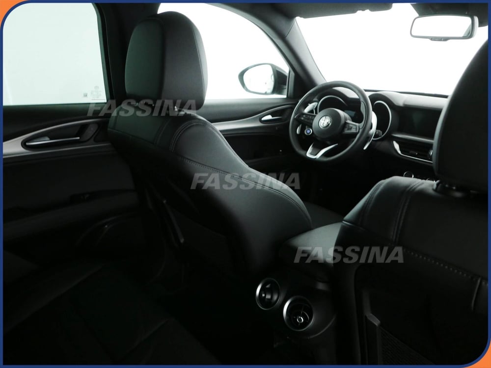Alfa Romeo Stelvio usata a Milano (11)