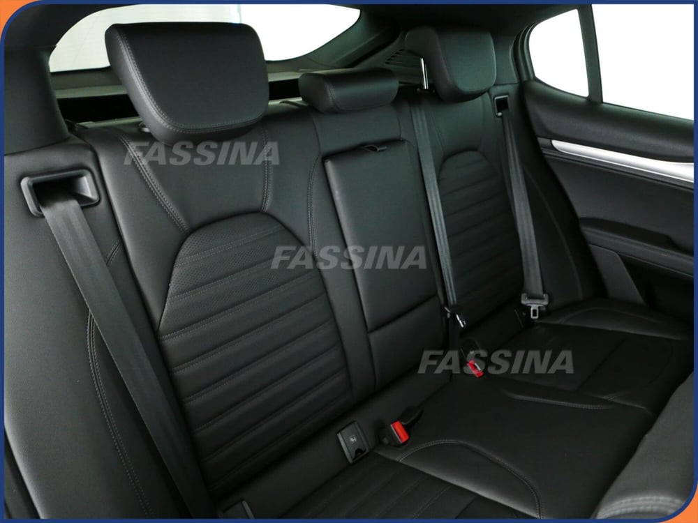 Alfa Romeo Stelvio usata a Milano (12)
