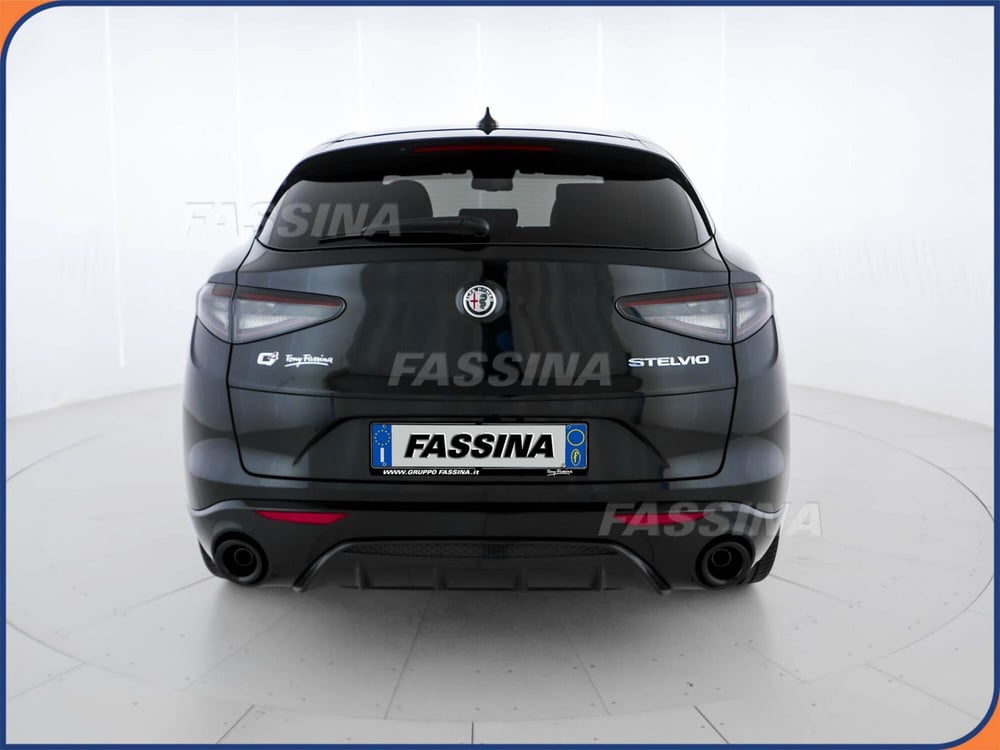 Alfa Romeo Stelvio usata a Milano (5)