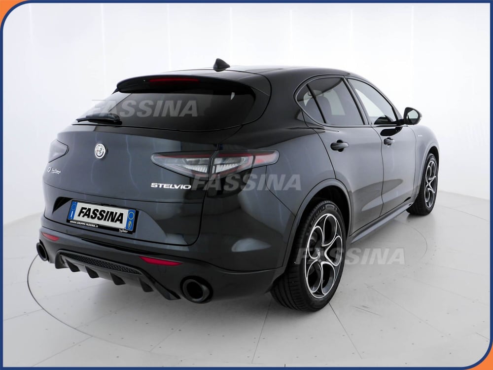 Alfa Romeo Stelvio usata a Milano (6)