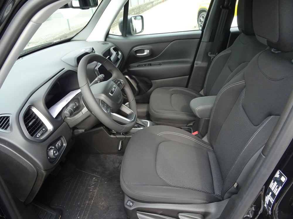 Jeep Renegade nuova a Lucca (7)