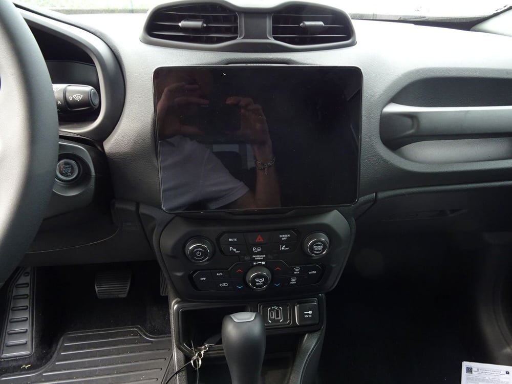 Jeep Renegade nuova a Lucca (9)