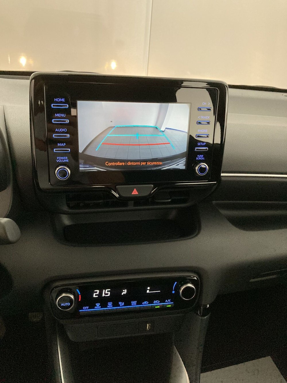 Toyota Yaris usata a Barletta-Andria-Trani (13)