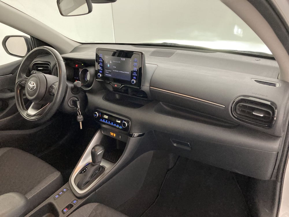 Toyota Yaris usata a Barletta-Andria-Trani (17)