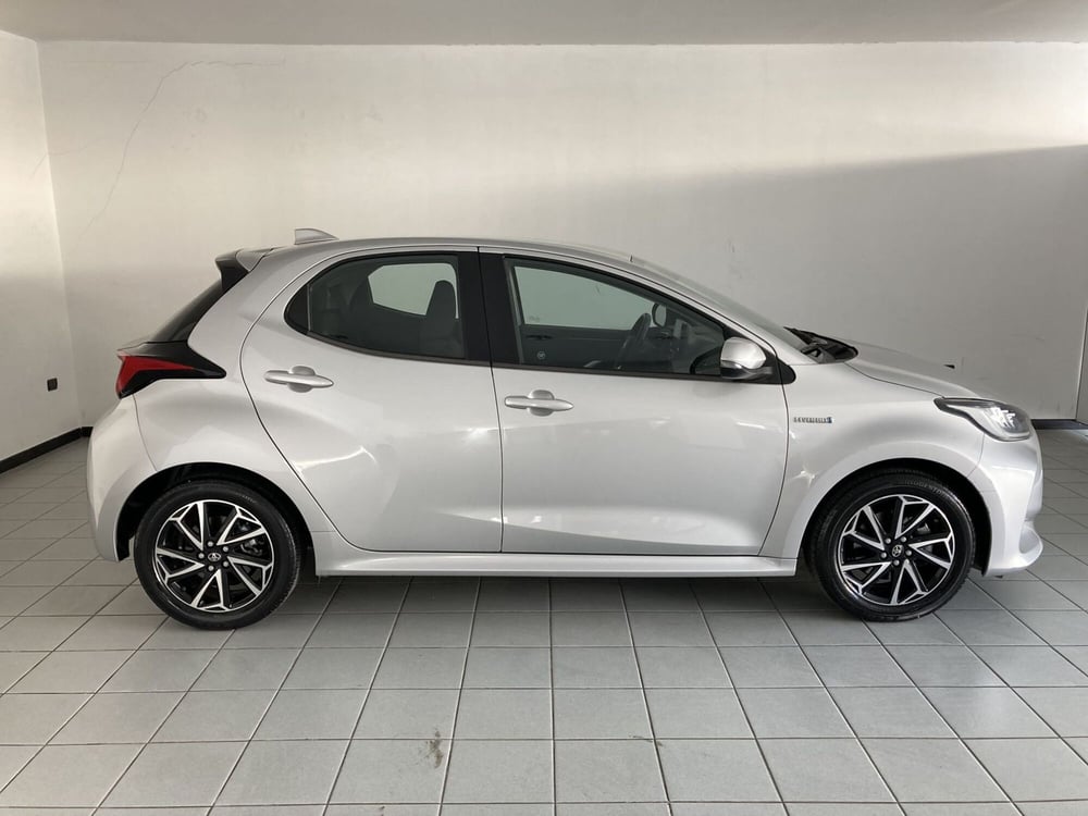 Toyota Yaris usata a Barletta-Andria-Trani (5)