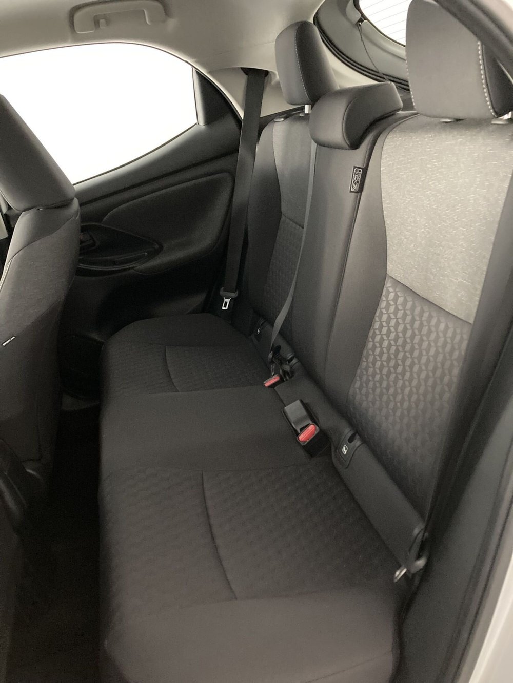 Toyota Yaris usata a Barletta-Andria-Trani (8)
