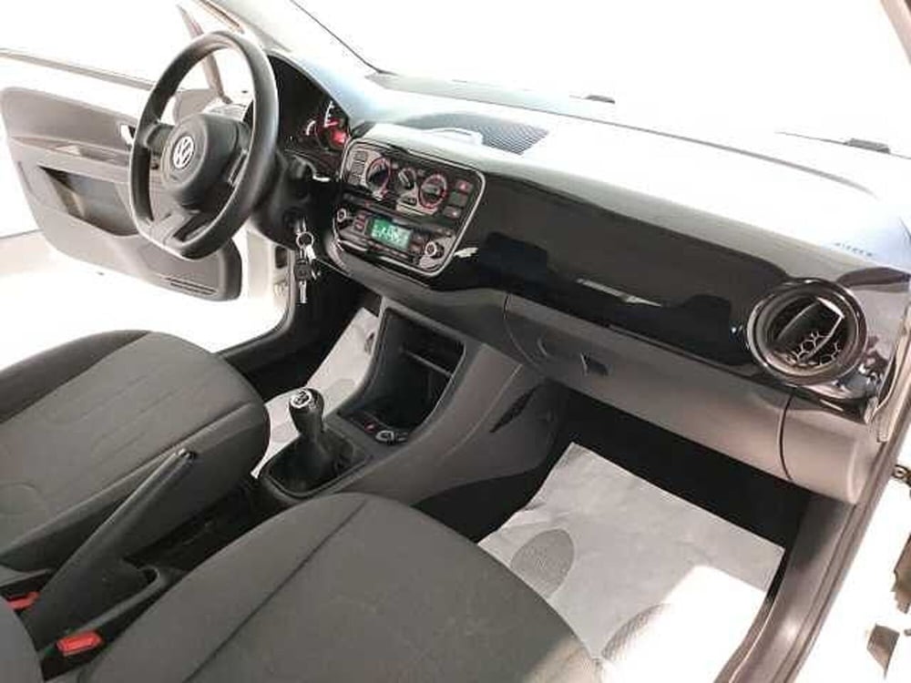 Volkswagen up! usata a Teramo (12)
