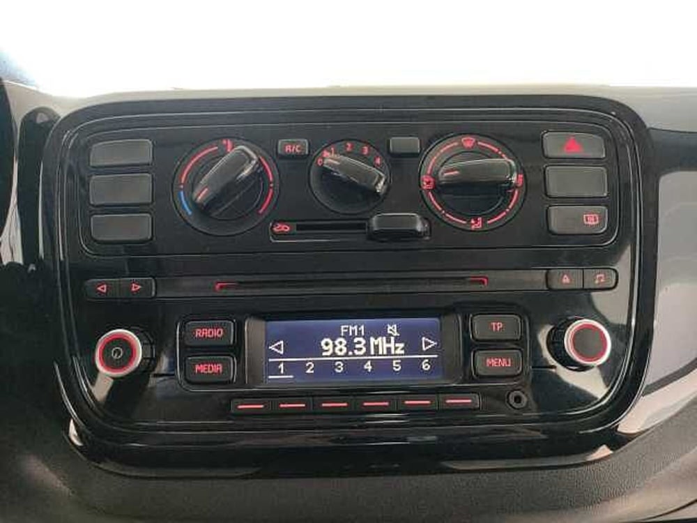 Volkswagen up! usata a Teramo (19)