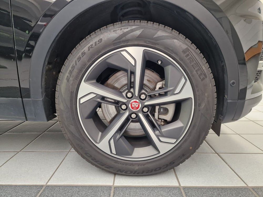 Jaguar E-Pace usata a Novara (9)