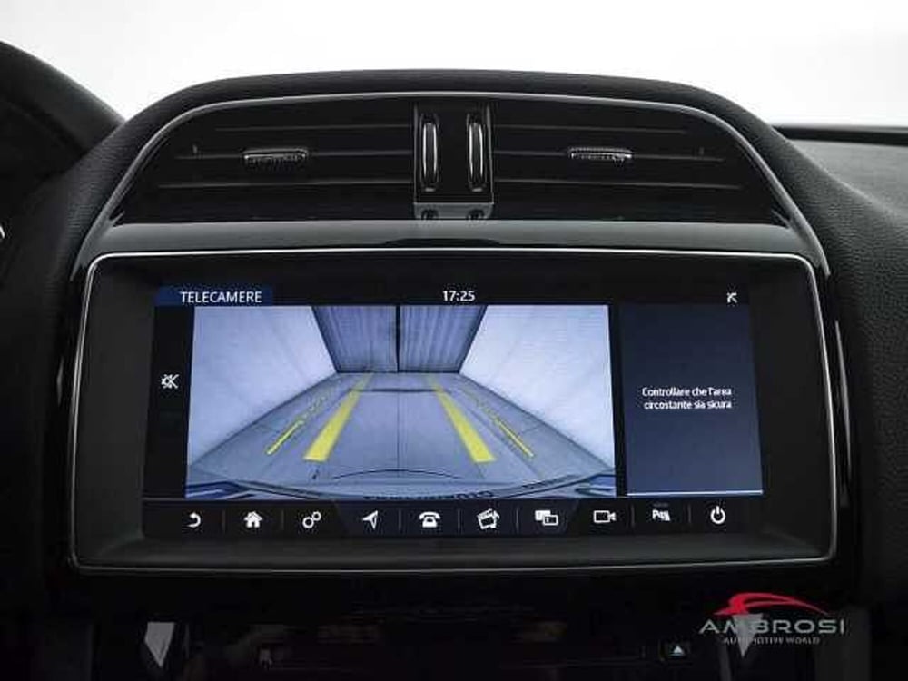 Jaguar F-Pace usata a Perugia (19)
