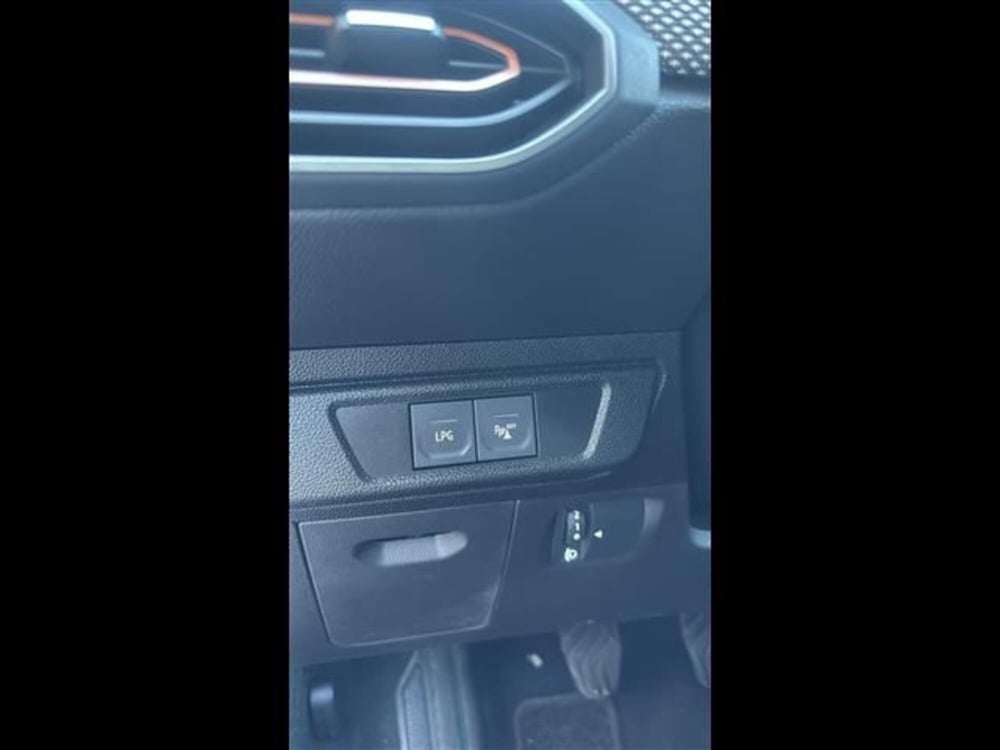 Dacia Sandero Stepway nuova a Siena (10)