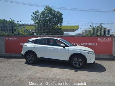 Nissan Qashqai 1.3 DIG-T 140 CV Acenta Premium del 2022 usata a Roma