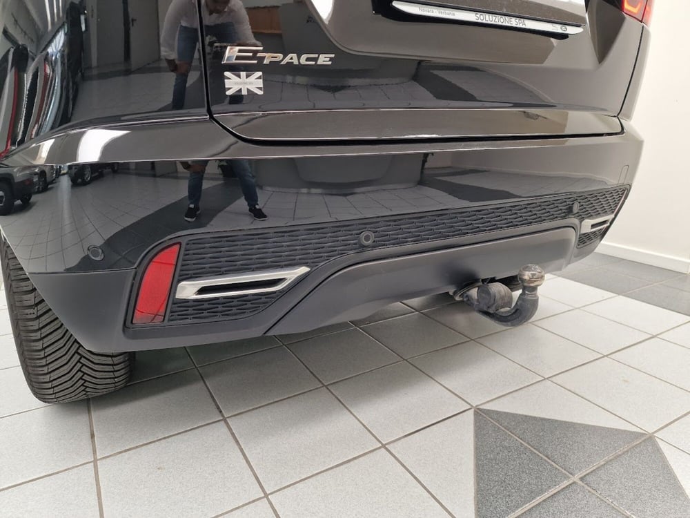 Jaguar E-Pace usata a Verbano Cusio Ossola (12)