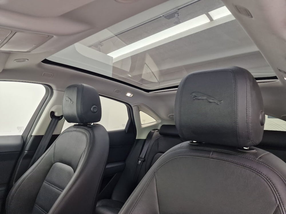 Jaguar E-Pace usata a Verbano Cusio Ossola (13)