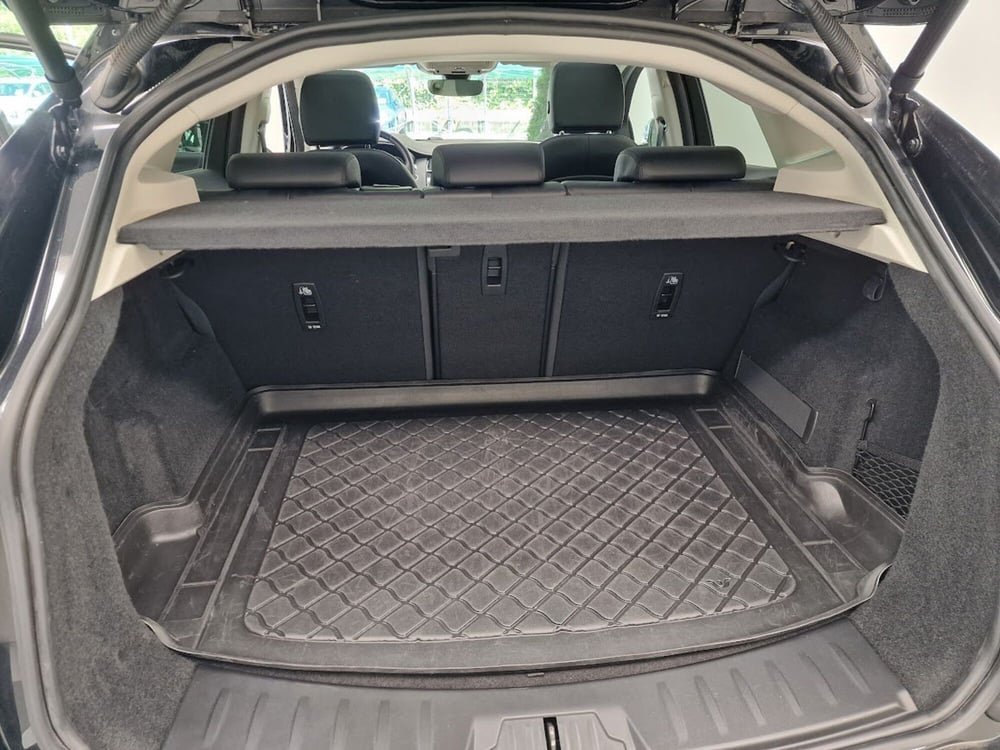 Jaguar E-Pace usata a Verbano Cusio Ossola (14)