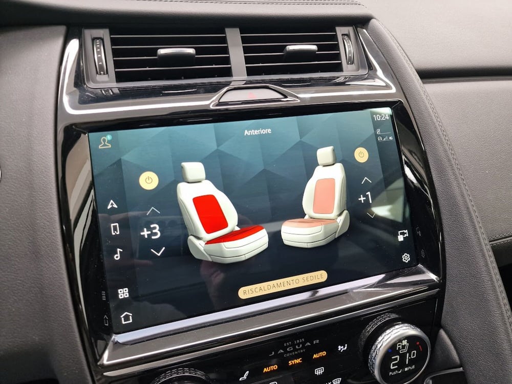 Jaguar E-Pace usata a Verbano Cusio Ossola (17)