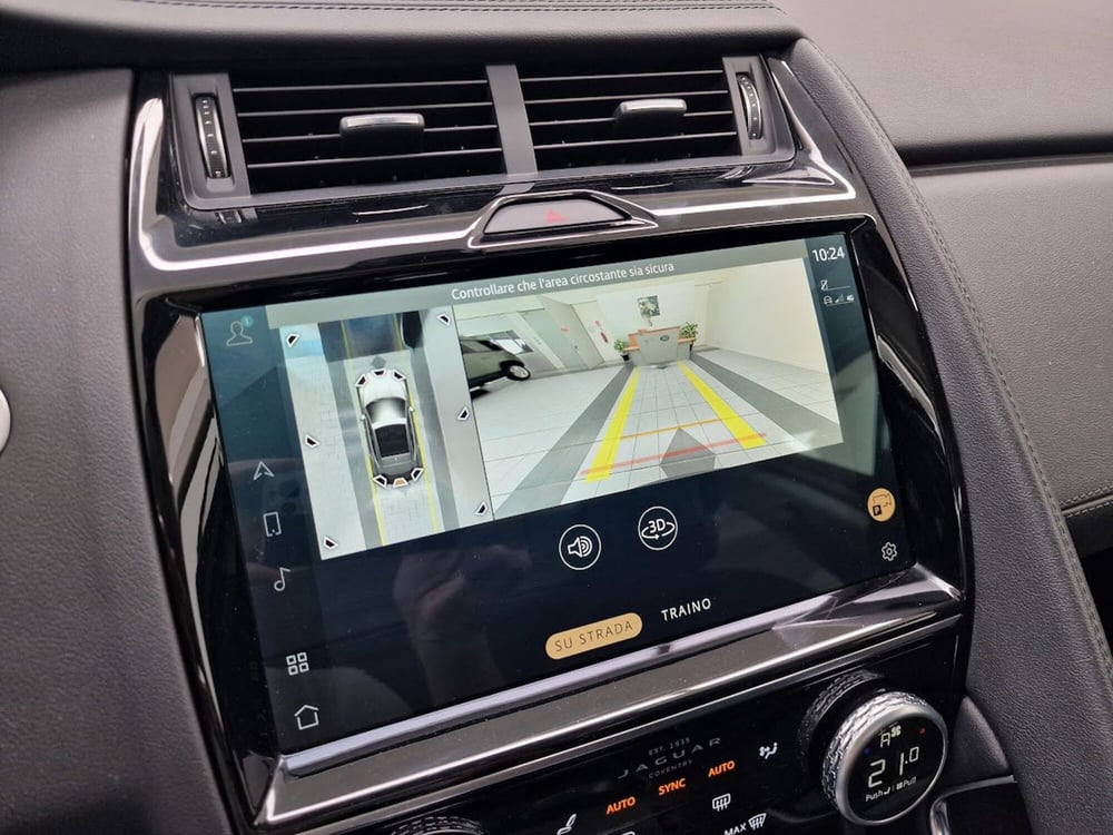 Jaguar E-Pace usata a Verbano Cusio Ossola (19)