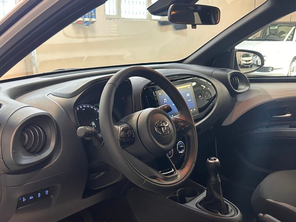 Toyota Aygo X nuova a Verona (8)
