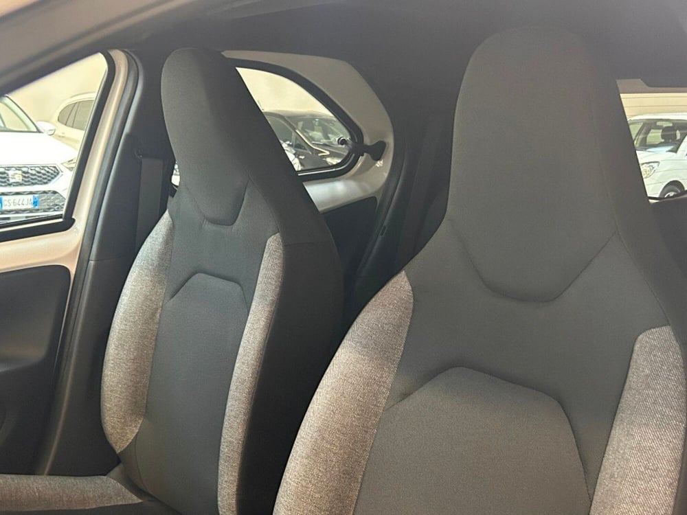 Toyota Aygo X nuova a Verona (9)