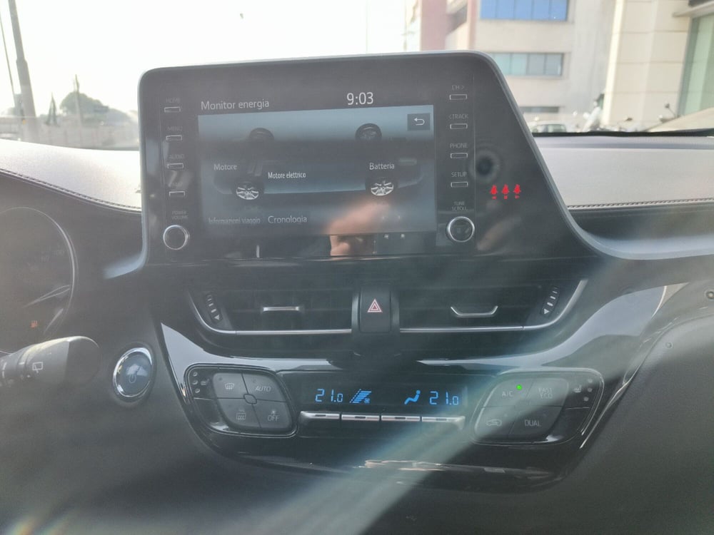 Toyota Toyota C-HR usata a Reggio Calabria (11)