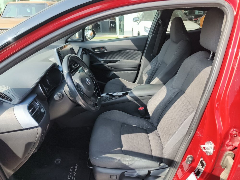 Toyota Toyota C-HR usata a Reggio Calabria (13)