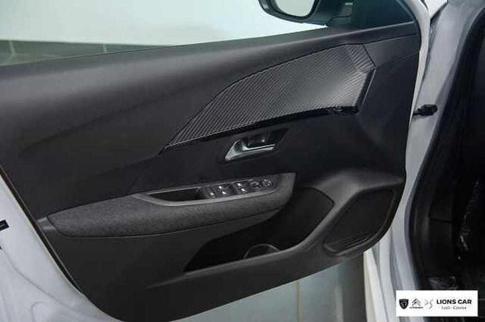 Peugeot 208 nuova a Lodi (12)