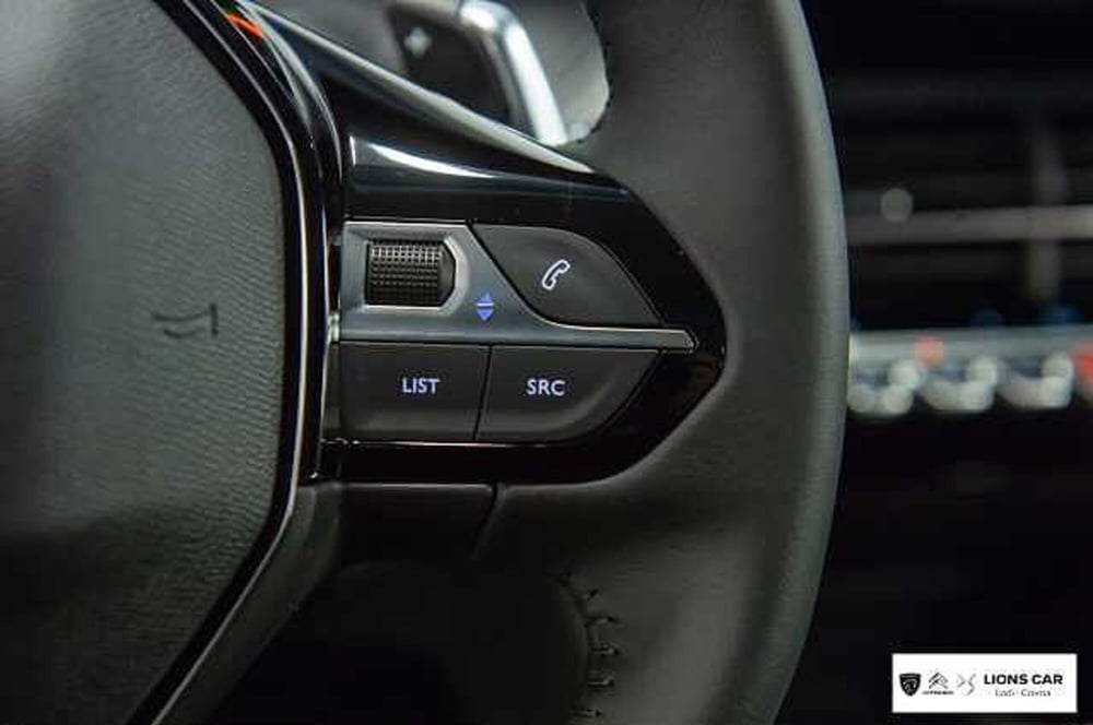 Peugeot 208 nuova a Lodi (18)