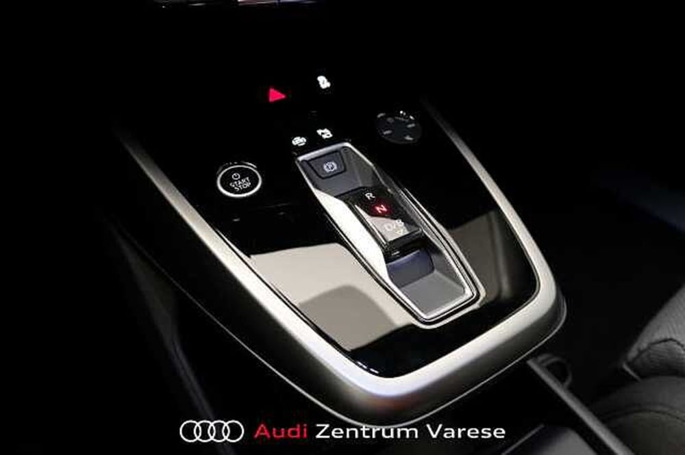 Audi Q4 nuova a Varese (15)